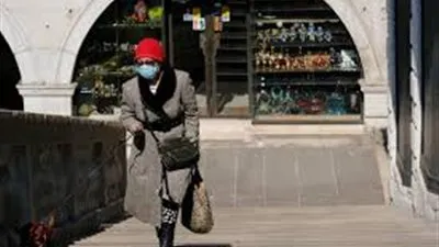 إيطاليا تسجل أدنى معدل للوفيات بسبب كورونا في أسبوعين