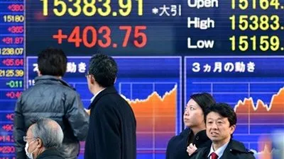  نيكي الياباني يقفز 4% وسط استعدادات فرض حالة الطوارئ  