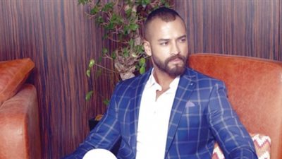 وسام حنا يخضع للحجر الصحي ويكشف للجمهور نتيجة التحليل