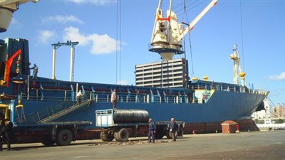 ميناء الإسكندرية: تسريع عمليات الشحن والتفريغ لتأمين غذاء المصريين 