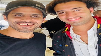 على ربيع يهنئ حمدي الميرغني لمسلسله الجديد 