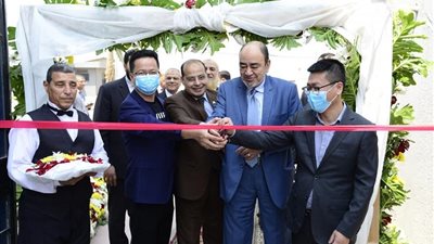 بطاقة 1.7 مليون وحدة.. افتتاح مصنع لإنتاج الماسك الطبي باستثمارات مصرية صينية 