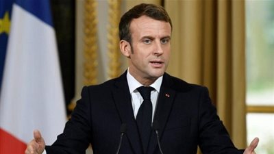 فرنسا.. ماكرون يزور الطبيب الذي اقترح 