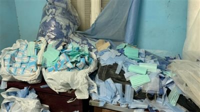 كمامات وجوانتيات.. ضبط 962 ألفا و650 قطعة مستلزمات طبية خلال 24 ساعة