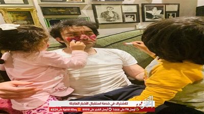 شريف رمزي ضحية أبنائه في الحظر المنزلي.. (صور)