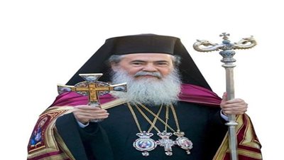 البطريرك ثيوفيلوس الثالث يتبرع بـ500 ألف شيكل لصندوق 