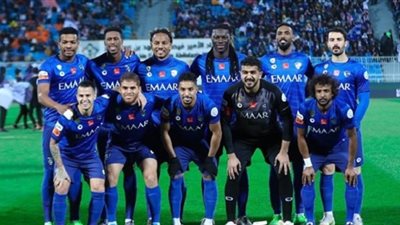 نجوم الهلال السعودي يعرضون تخفيض رواتبهم إلى النصف