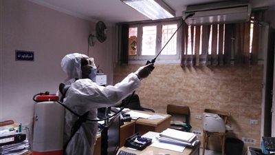 استمرار تعقيم وتطهير مستشفيات جامعة القاهرة لمكافحة كورونا