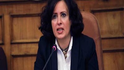 نائب وزير الصحة ينعي الدكتورة عزة العشماوي