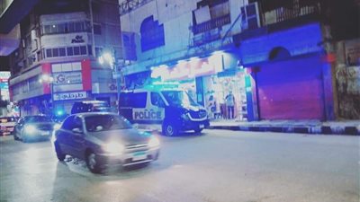 دوريات أمنية بشوارع الجيزة لتطبيق قرار حظر التجوال