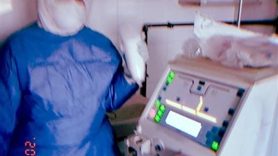 إجراء أول جلسة غسيل كلوي لمصاب بكورونا في مستشفى عزل تمى الأمديد