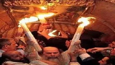 النور المٌقدس.. لما لا يخرج إلا على يد بطريرك الروم؟