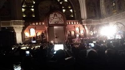 منازل الأقباط تطفئ الأنوار.. البابا تواضروس يبدأ مراسم تمثيلية القيامة 