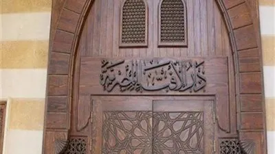 هل يجوز آداء صلاة التراويح خلف إمام التلفاز.. مستشار المفتي يجيب (فيديو)