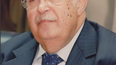 رجائي عطية يطالب 