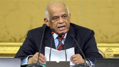 البرلمان يلزم بضم منحة العاملين بشركات قطاع الأعمال للأجر الأساسى