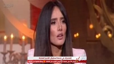 شاهد.. فيفي عبده تتسبب في إصابة زينة (فيديو)