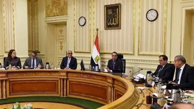 رئيس الوزراء: نسعى للتوازن بين استمرار الإجراءات الاحترازية وعجلة الإنتاج