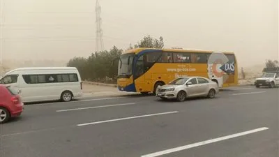 غلق طريق الزعفرانة بالبحر الأحمر بسبب العاصفة الترابية