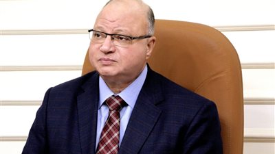 محافظ القاهرة يتابع صرف منحة الـ500 للعمالة الغير منتظمة