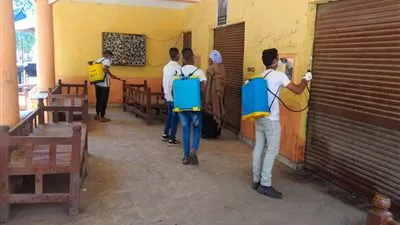 تطهير 1135 منشأة و82 شارعا و28 موقفا بقنا