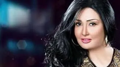 بالقلم والبوكس.. غادة عبد الرازق تضرب أحمد السقا (فيديو)