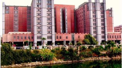 رئيس جامعة القاهرة: تخصيص القصر الفرنساوي لعلاج مصابي كورونا من العاملين