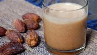 شيء خطير.. خبيرة تحذر من شرب العصير عند الإفطار (فيديو)