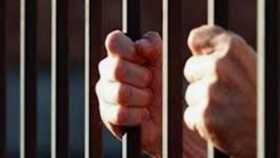 حجز صاحب شركة بتهمة تعبئة مواد غذائية مجهولة المصدر بالقاهرة