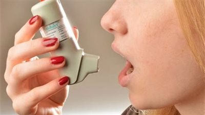 في ظل كورونا.. أستاذ أمراض صدرية تحذر من هذه الأطعمة (فيديو)