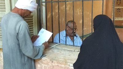 انتظام صرف المعاشات بالمنيا 