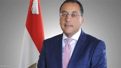 مدبولي يوجه بسرعة التوسع في صناعة الكمامات الطبية