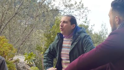 عمرو خالد: الله نور السموات والأرض.. فما هو سر النور الإلهي (فيديو)