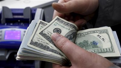 ضبط قضيتي اتجار غير مشروع في النقد الأجنبي