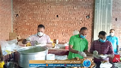 محارب رمزي عجايبي.. حكاية مسيحي يوزع وجبات الإفطار على الصائمين (فيديو وصور)