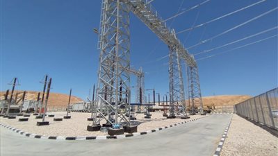 لأول مرة في التاريخ.. وصول التيار الكهربائي لمرسى علم من الشبكة القومية (فيديو)