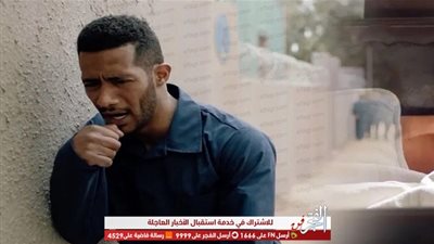 غضب رواد التواصل الاجتماعي من ترك ابنه رضوان في الشارع