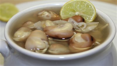 لإفطار غني بالسعادة.. إليك الفوائد الصحية لشوربة الفول النابت على مائدة رمضان