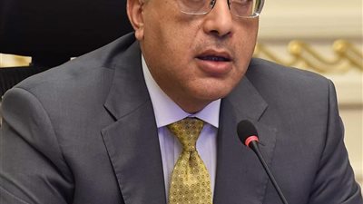 تحرك عاجل من رئيس الوزراء بشأن طبيب فقد بصره في مستشفى العزل