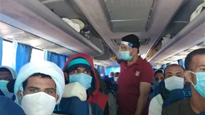 حملات لمتابعة التزام مُرتادي مواقف السيارات بارتداء الكمامات في سفاجا 