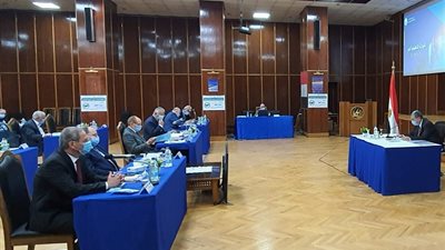 وزارة الكهرباء تستعرض خطتها لمواجهة التحديات المستحدثة 