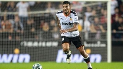 غاراي يودع فالنسيا بعد نهاية عقده