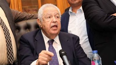 رجائي عطية يوجه بتقديم العهد المالية لموظفي نقابة المحامين