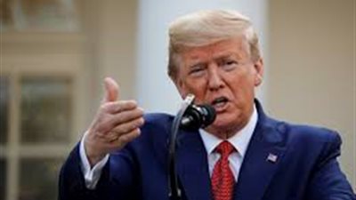 عاجل.. ترامب يترجل أمام البيت الأبيض مع عدد من مساعديه