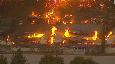 امازون تكشف تأثر طلبات العملاء وكيفية تنفيذها بعد حريق مستودعها بكاليفورنيا (فيديو)