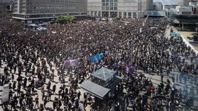 مظاهرات ألمانية في برلين ضد العنصرية تضامنا مع 