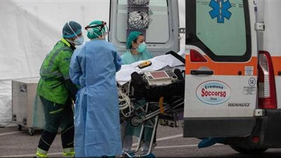 وفيات كورونا تتجاوز الـ2000 والإصابات تلامس الـ100 ألف في باكستان