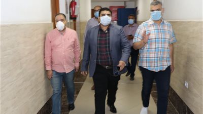 نائب محافظ بني سويف يزور المستشفى التخصصي لمتابعة توافر مستلزمات الوقاية