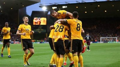 ليفربول يستهدف ضم نجم والفرهامبتون