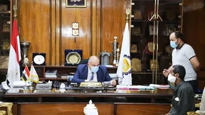 محافظ قنا للمواطنين: بتابع الشكاوى بنفسي وخطوات جادة لحلها